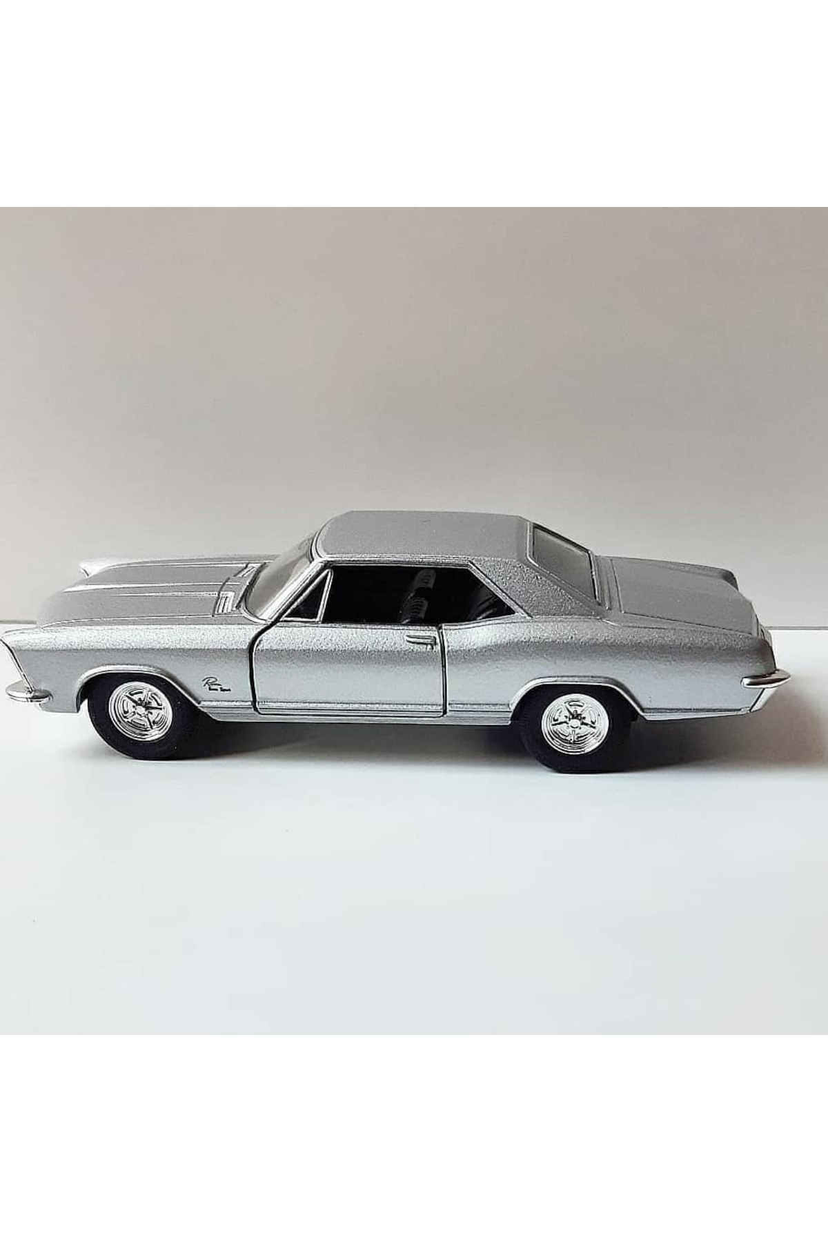 مدل خودرو 1.36 SCALE WELLY BRAND دارای مجوز 1965 BUICK RIVIERA GRY COLOR 12 CM MEL اورجینال WELLY