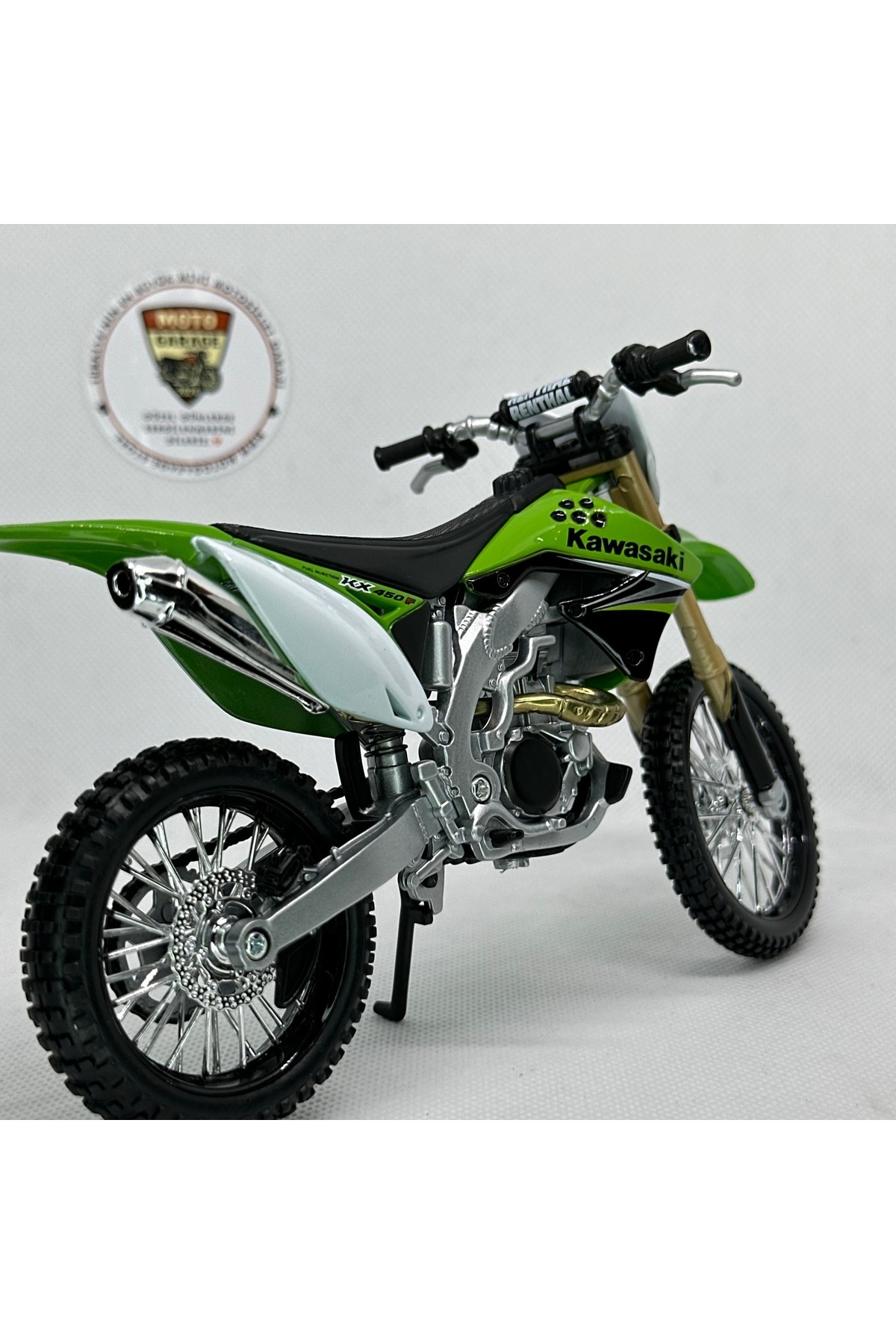مدل خودرو موتورسیکلت KAWASAKI KX 450F 1:12 DIECAST – فلزی دارای مجوز اورجینال Maisto Diecast