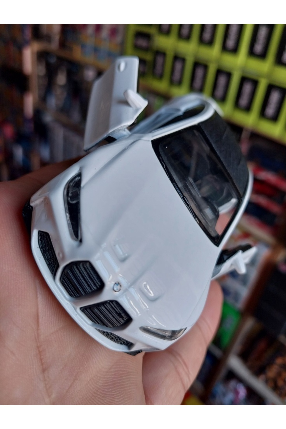 مدل خودرو BMW M4 NEW 2022 CASE 1.36 DIECAST ORIGINAL METAL CAR PULLBACK DOORS OPEN WHITE از ترکیه OYUNCAKSAHİLİ