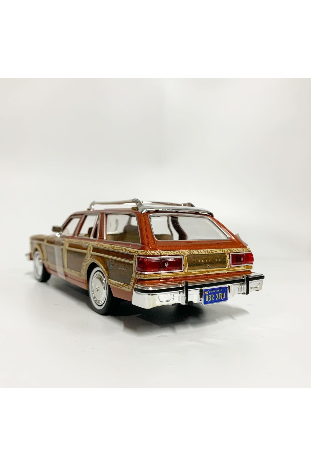 مدل خودرو MOTORMAX 1 24 CHRYSLER LEBARON 1979 اورجینال Motor Max