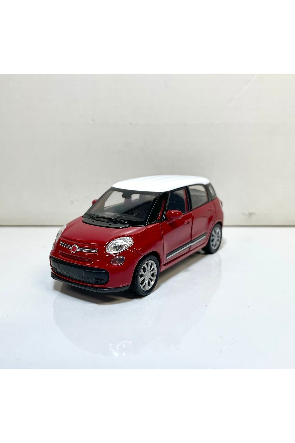 مدل خودرو ماشین اسباب بازی فیات 500L 2013 1 36 مقیاس WELLY DIECAST METAL MODEL اورجینال Genel Markalar