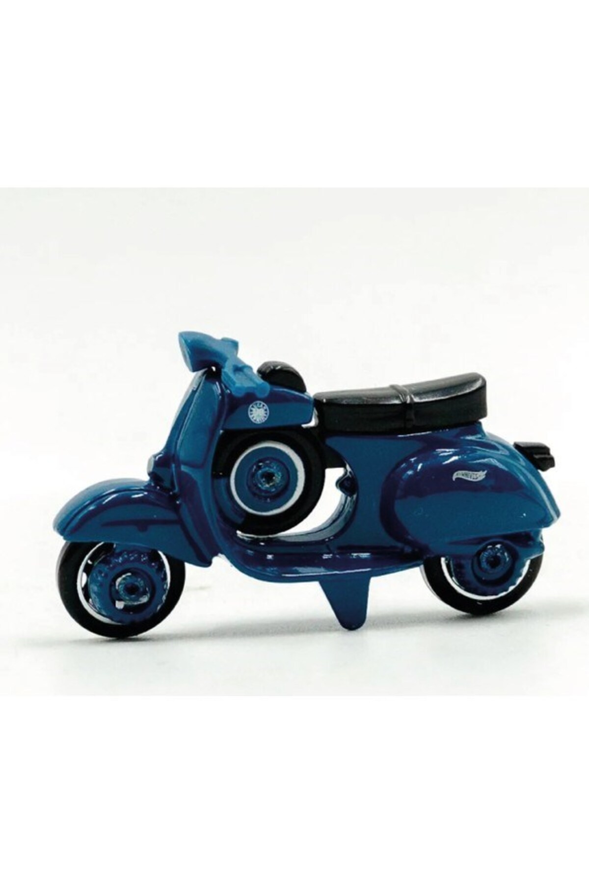 ماشین اسباب بازی CARS HTD23 FACTORY FRESH VESPA 90 SS SUPER SPRINT 1966 آبی از ترکیه HOT WHEELS