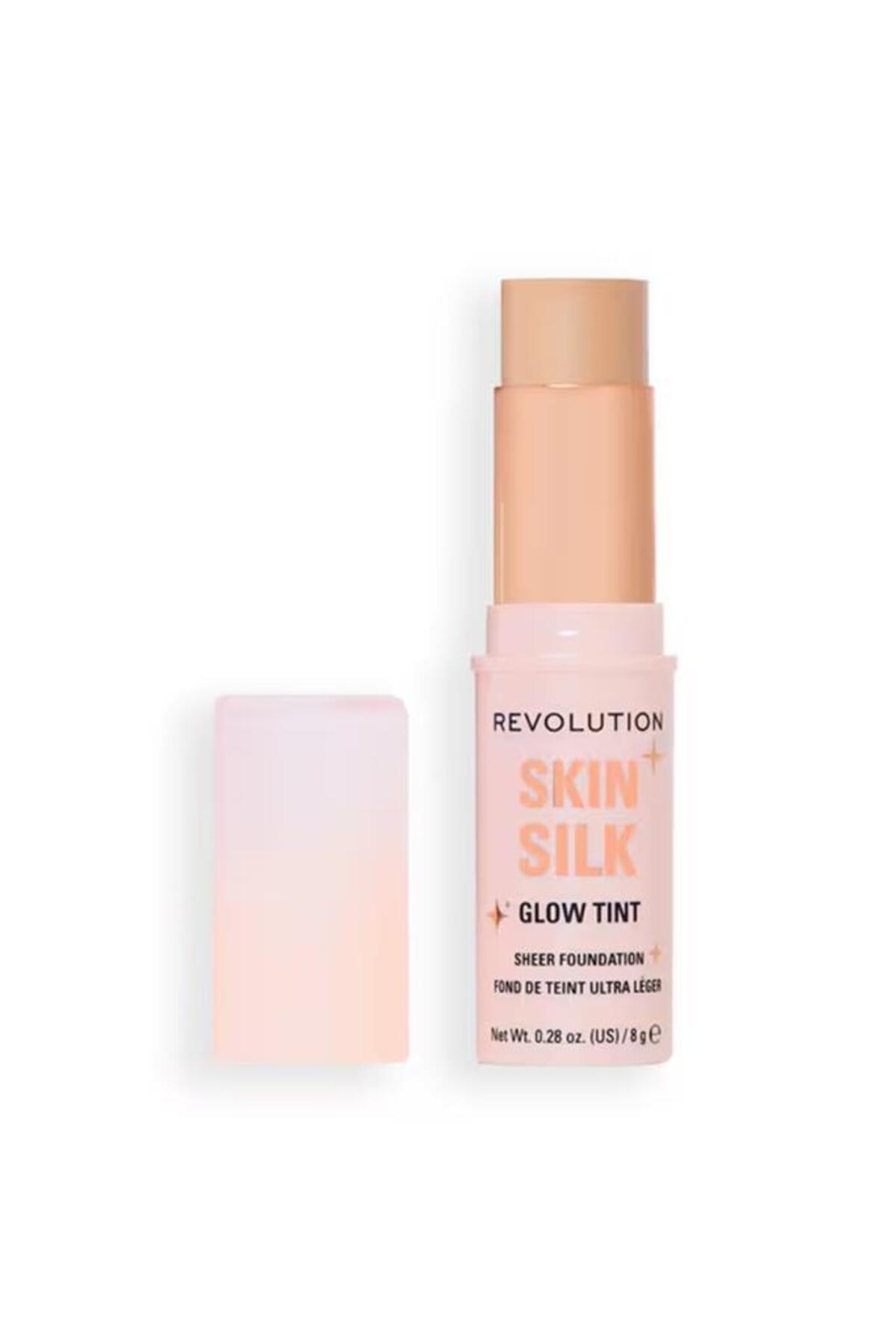 کرم‌پودر استیکی رولوشن Revolution Superdewy Glow، طیف Light بژ