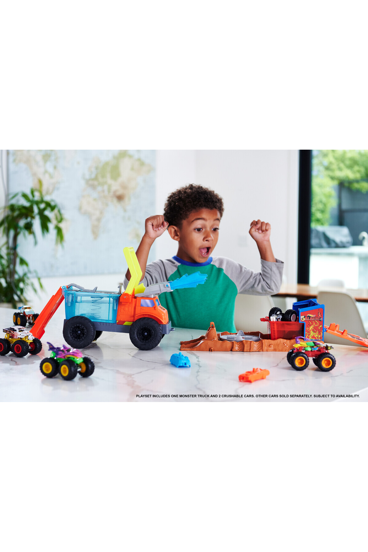 ست بازی مجموعه آهنگ چالشی MONSTER TRUCKS ARENA HPN73 از ترکیه HOT WHEELS