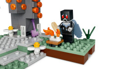 مجموعه ساختنی باغ پژمرده ماینکرفت لگو LEGO، مدل 21586، ۲۴۳ قطعه، حداقل سن ۷ سال