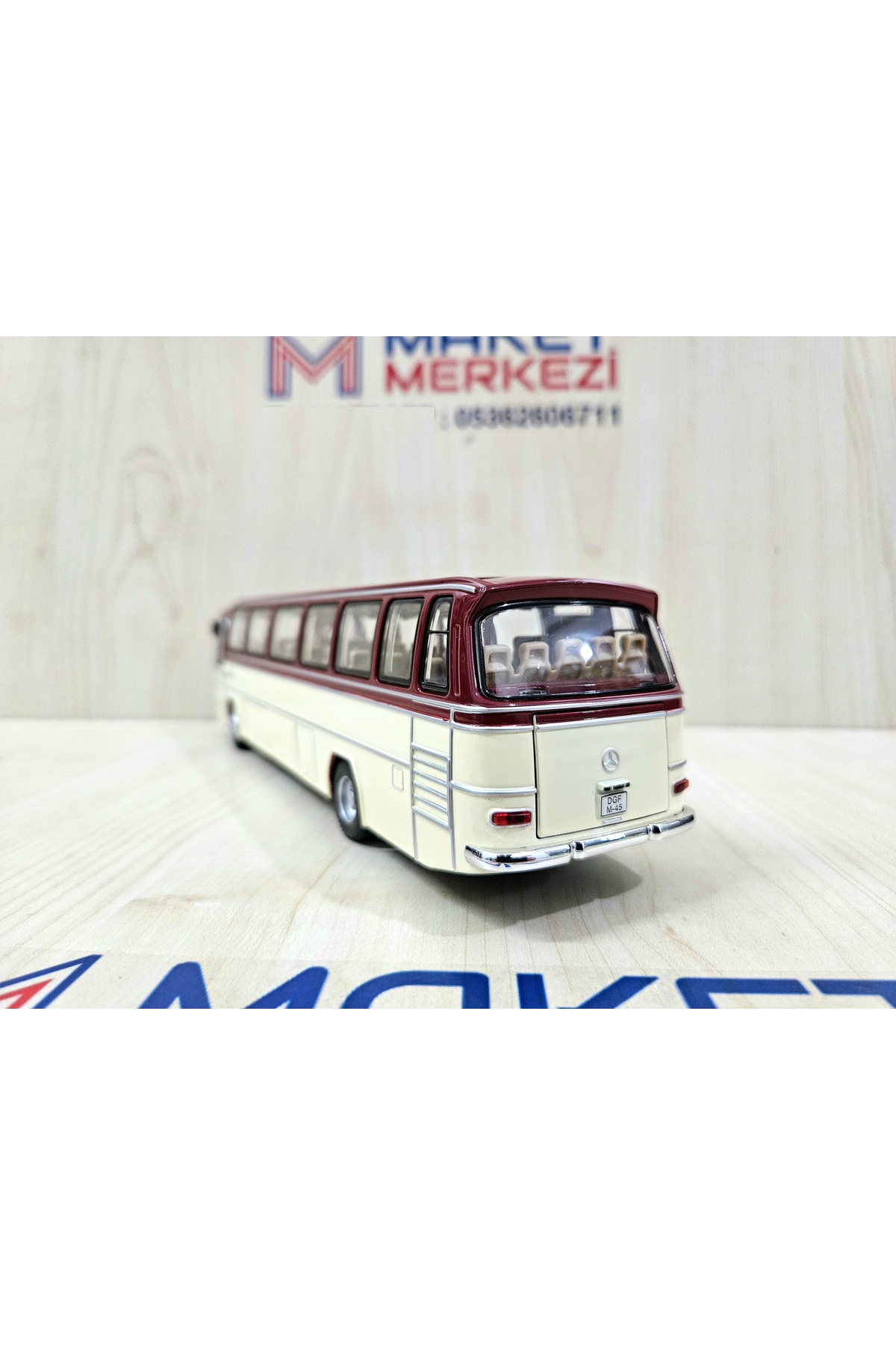 مدل خودرو اتوبوس MERCEDES BENZ O302 فلز شرابی با مقیاس 1 43 25 سانتی متر اورجینال Maket