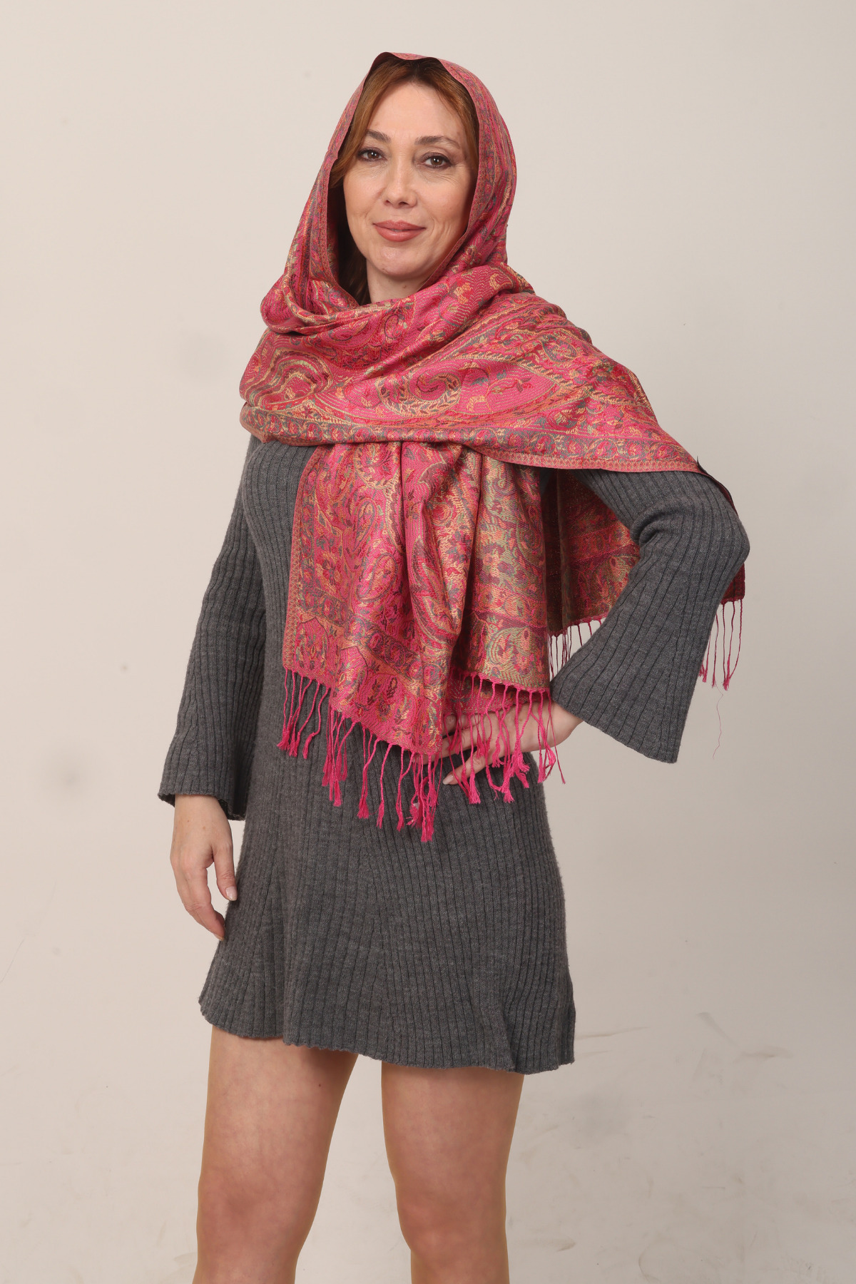 شال ۱۰۰٪ ابریشم دوطرفه سالمونی و طلایی میستیک Mystic، مدل MS-577، ۷۰×۱۹۰ سانتی‌متر زنانه چندرنگ سالمونی و طلایی