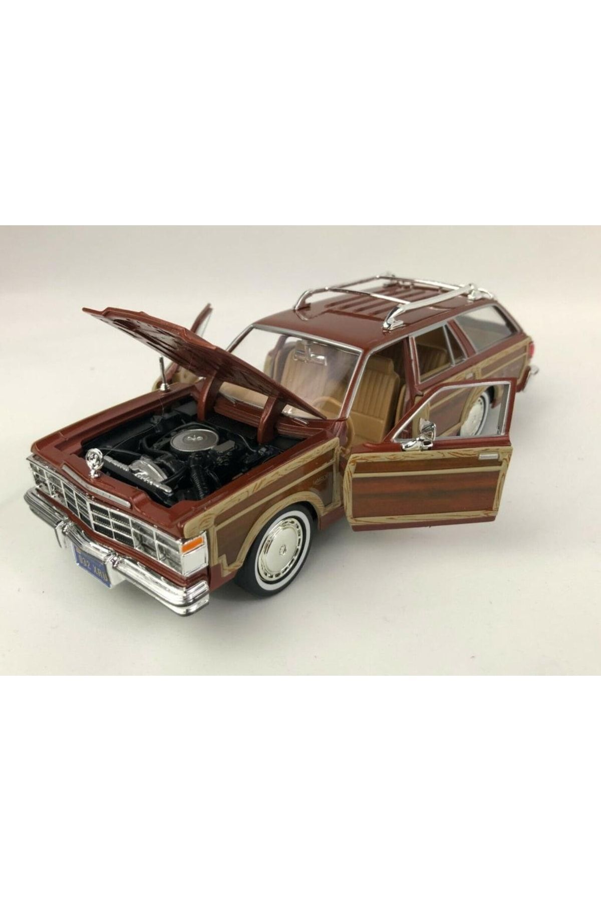 مدل خودرو MOTORMAX 1976 CHRYSLER LEBARON TOWN &amp; COUNTRY اورجینال Motor Max