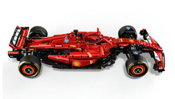 مجموعه ساختنی خودرو فرمول ۱ فراری SF-24 لگو LEGO تکنیک Technic مدل 42207، ۱۳۶۱ قطعه، مقیاس ۱:۸