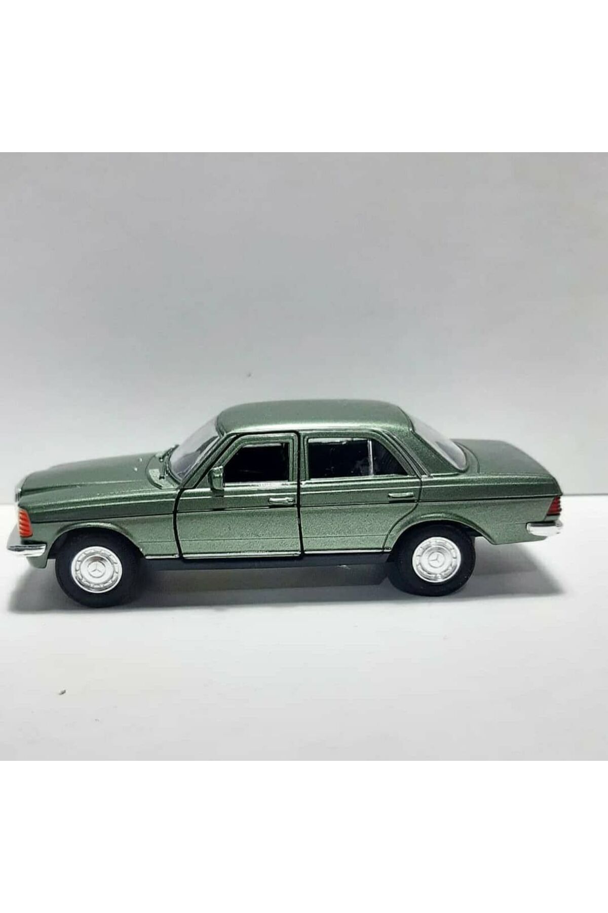 مدل خودرو 1.36 SCALE WELLY BRAND LICENSED MERCEDES BENZ W123 CASE سبز رنگ 12CM ماشین فلزی اورجینال WELLY