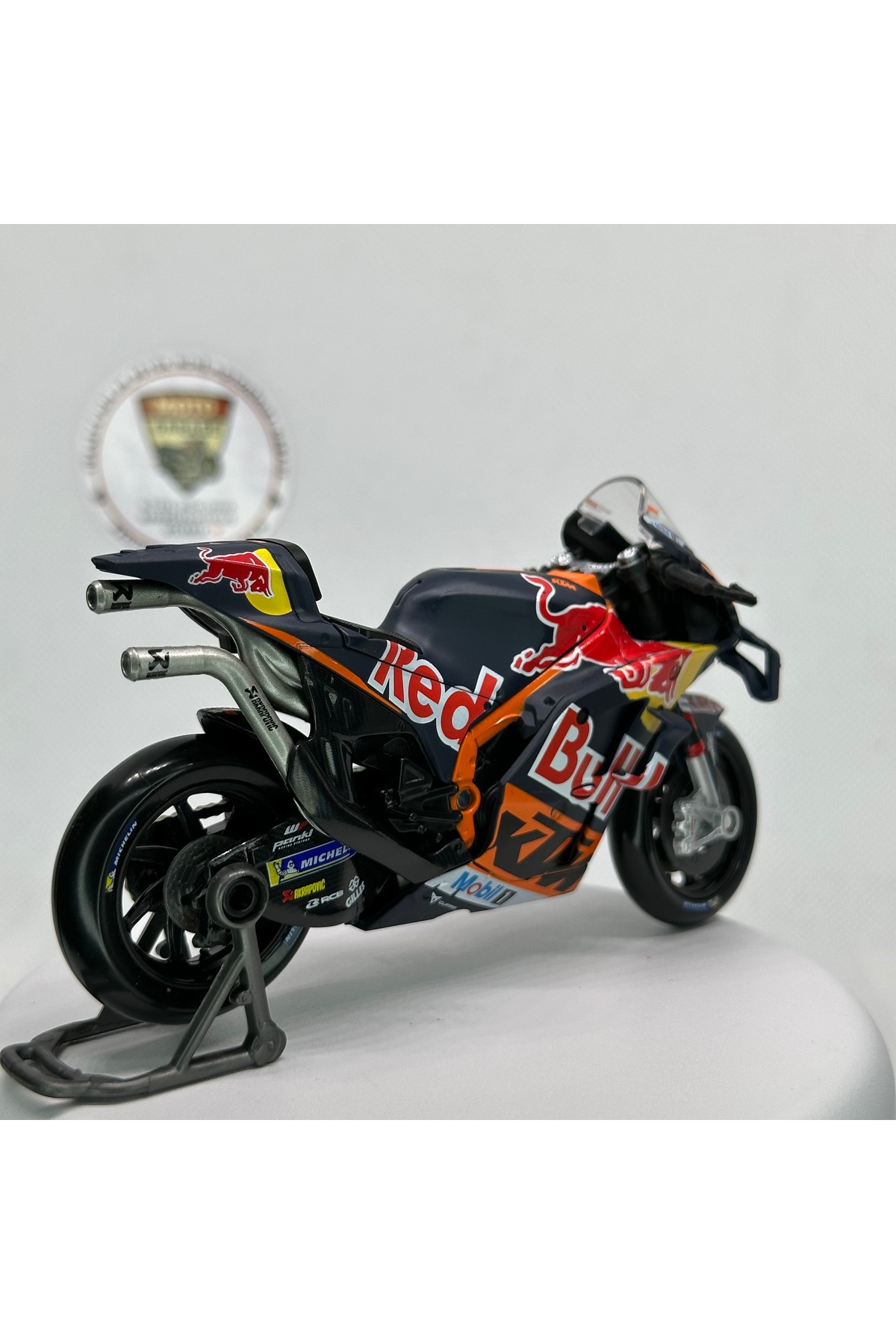 مدل خودرو موتور KTM RED BULL RC16 MOTOGP 1:18 DIECAST – فلزی با جعبه اورجینال Maisto Diecast