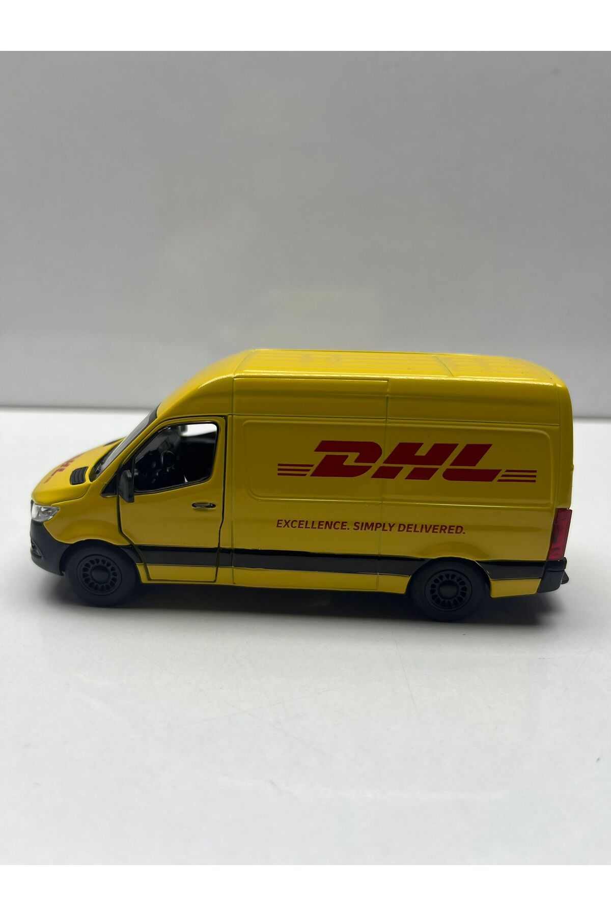 ماشین اسباب بازی مرسدس بنز اسپرینتر DIECAST مینی بوس باری DHL اصل 4 درب باز ارسال بررسی دراپ afreyz oyuncak