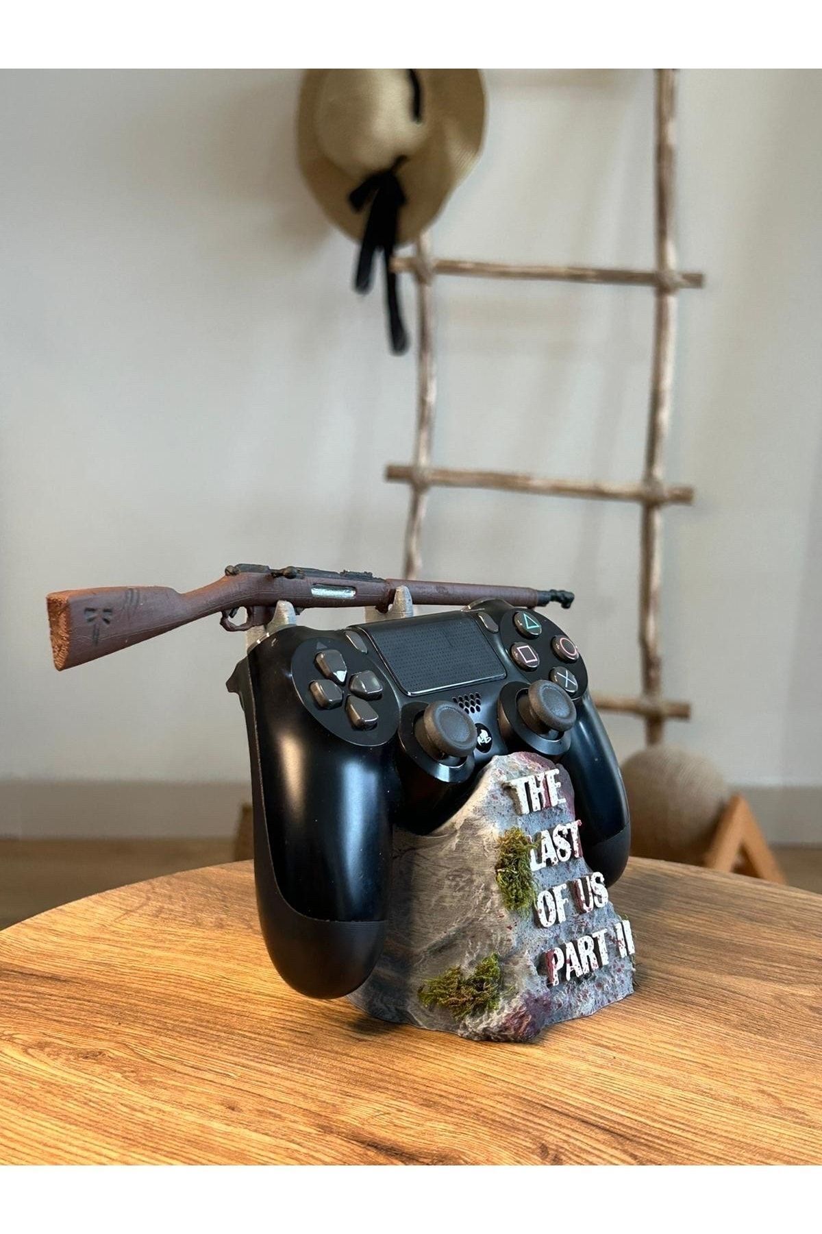 فیگور LAST OF US PS4 DUALSHOCK JOYSTICK STAND FIGURE سایز اصلی از ترکیه TURUNCUHANE