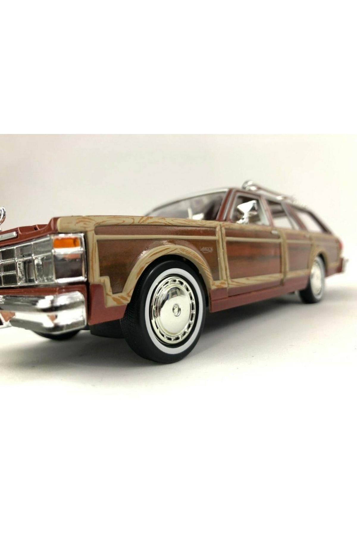 مدل خودرو MOTORMAX 1976 CHRYSLER LEBARON TOWN &amp; COUNTRY اورجینال Motor Max