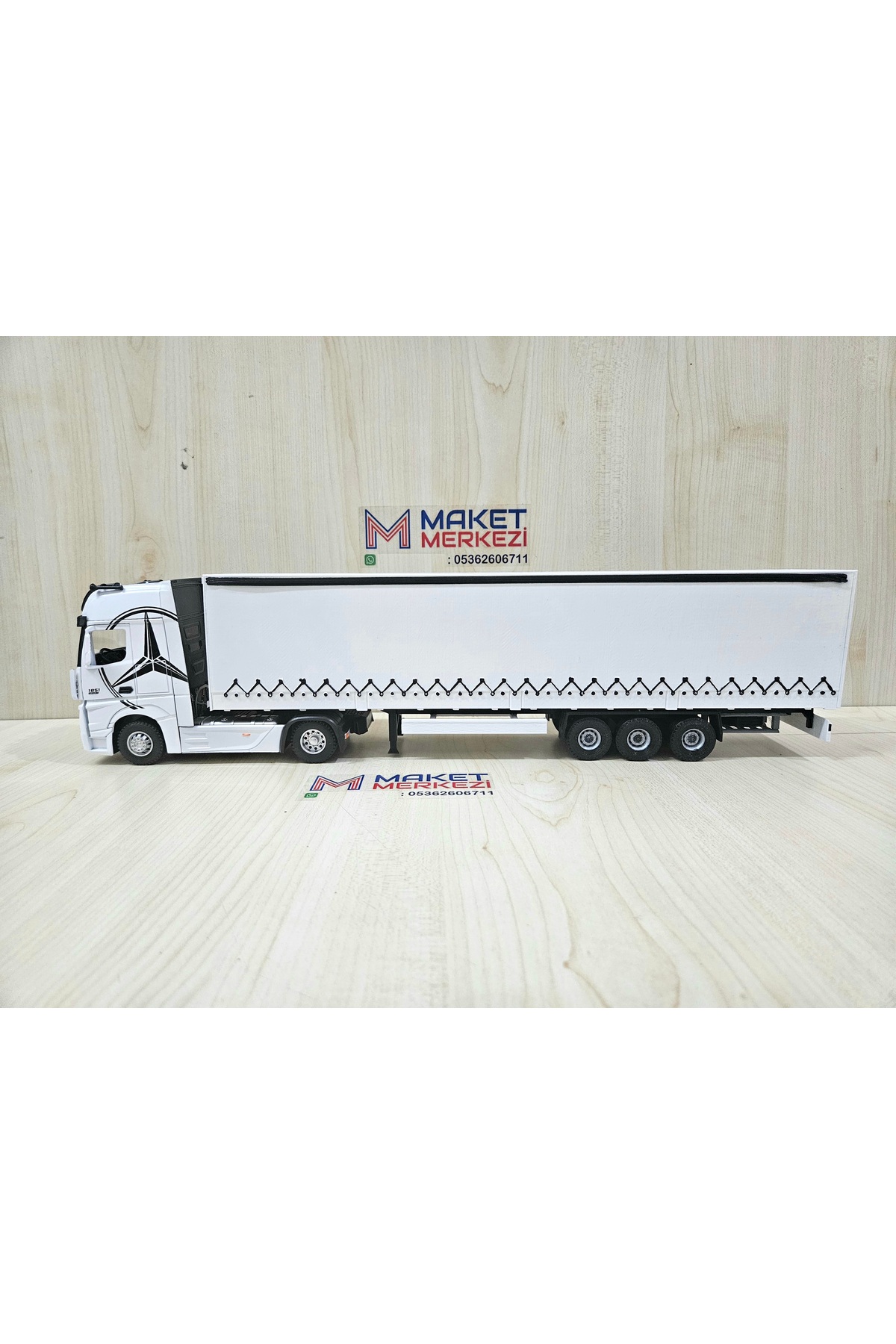 مدل خودرو نیم متر طول 1 36 MERCEDES ACTROS TILT TRUCK MODEL نام نوشته شده سفید اورجینال Maket