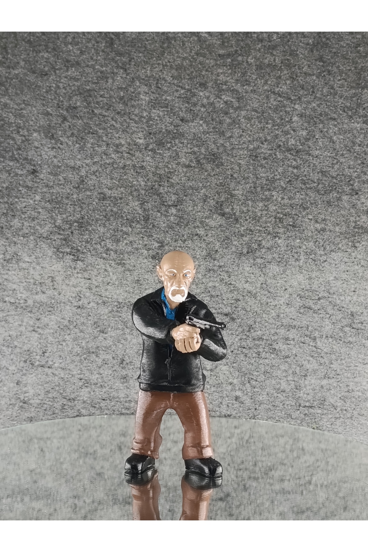 فیگور BREAKING BAD MIKE FIGURE 15CM چاپگر سه بعدی PLA چاپ مجموعه دست ساز رنگ اکریلیک از ترکیه PWUL WORKS