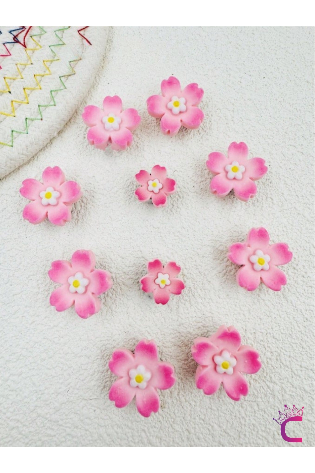 فیگور تزیین دمپایی 10 تکه صورتی و گل سفید جیبیتز زیورآلات صلیب کادویی CROCKS CHARM از ترکیه Cinderella