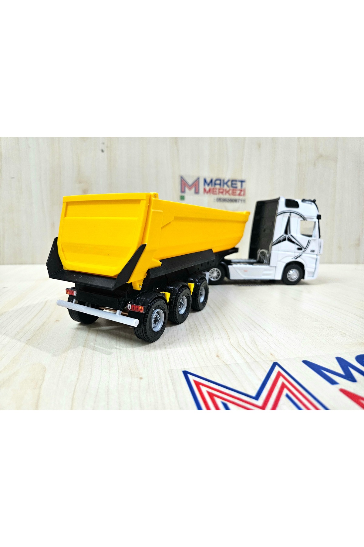 مدل خودرو 35 سانتی متر طول 1 36 MERCEDES ACTROS DUMP TRUCK MODEL نام نوشته شده سفید اورجینال Maket