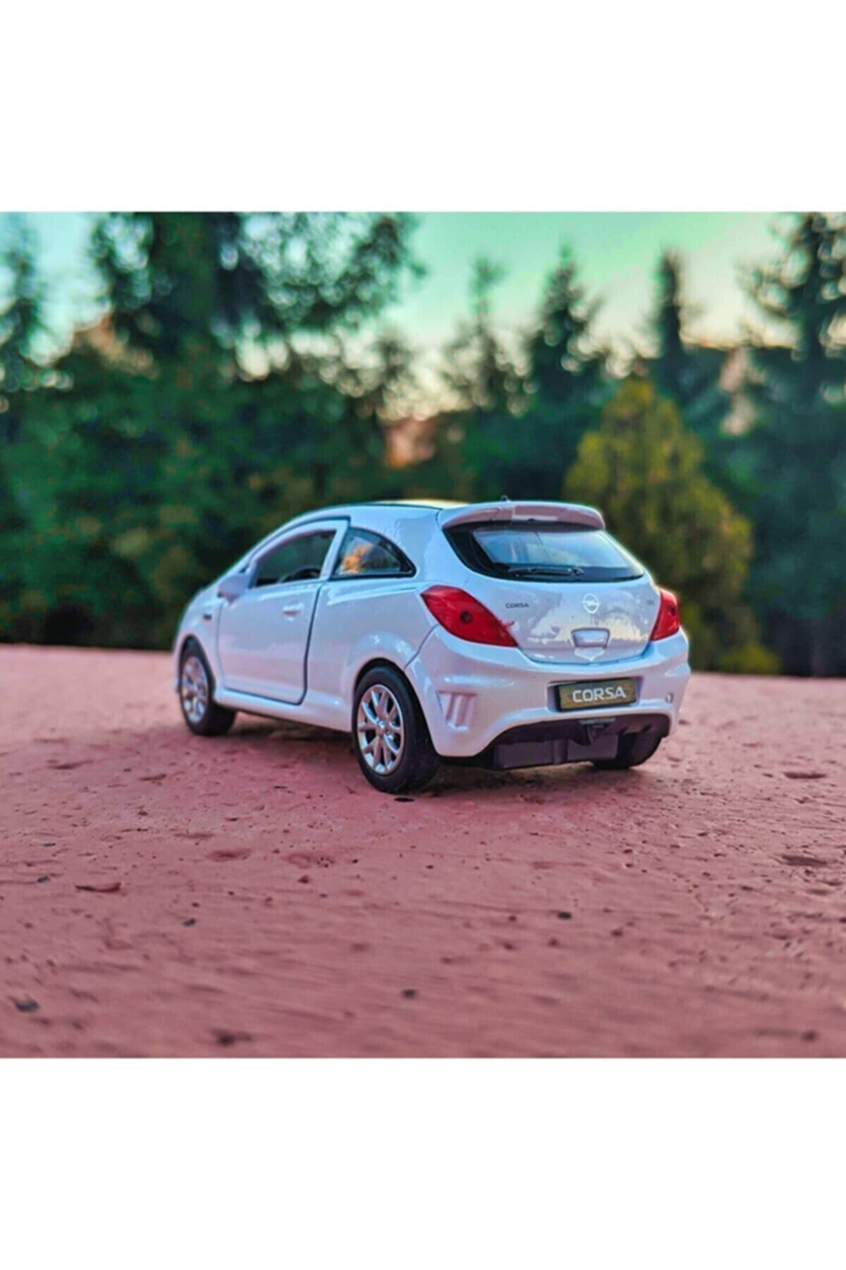 مدل خودرو OPEL CORSA 1 36 SCALE 12CM DIECAST MODEL CAR PULL DROP اورجینال WELLY