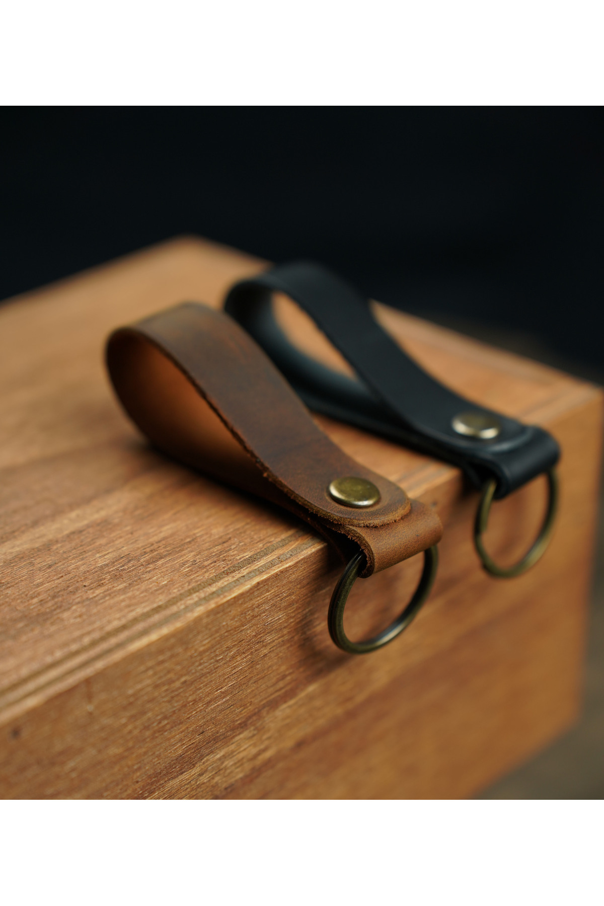 جلیقه کلید جاکلیدی چرم دست ساز شخصی برنزه Atölye Çınar Leather Handmade