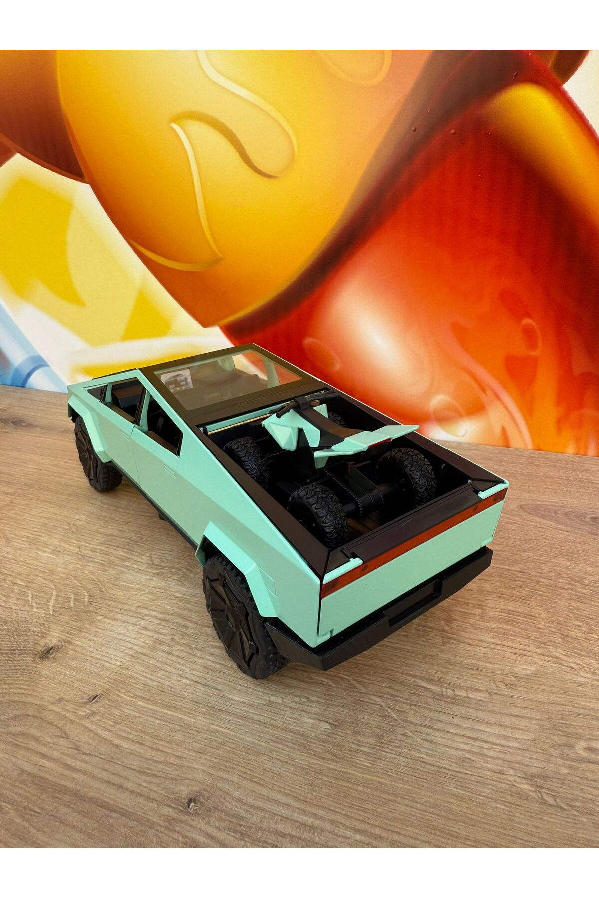 مدل خودرو DIECAST METAL TESLA CYBERTRUCK PICKUP 1:24 موتوریزه تسلا درهای باز شدن با صدا و نور اورجینال scntoys