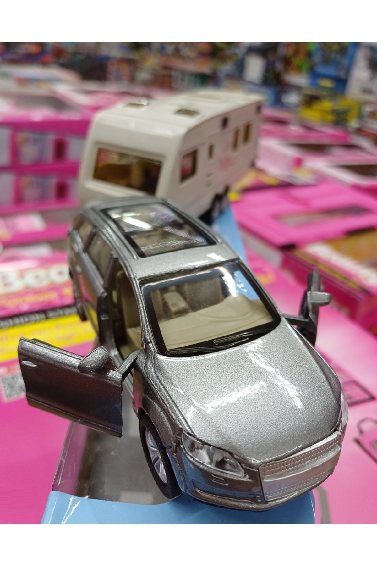 مدل خودرو CARAVAN Q7 JEEP METAL AND 2 PIECES IRON TOY درب ماشین آئودی باز آبی از ترکیه OYUNCAKSAHİLİ