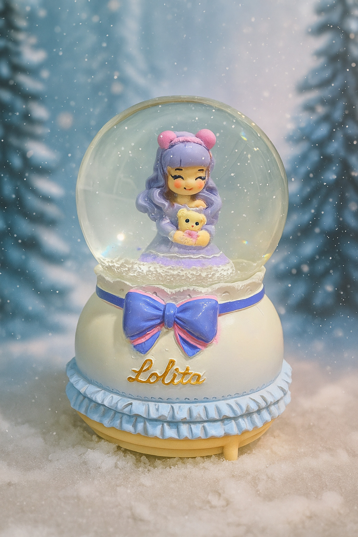 گوی برفی SGM SNOW GLOBE لولیتا کوچک با صدا و نور 1 قطعه از ترکیه Art Tone