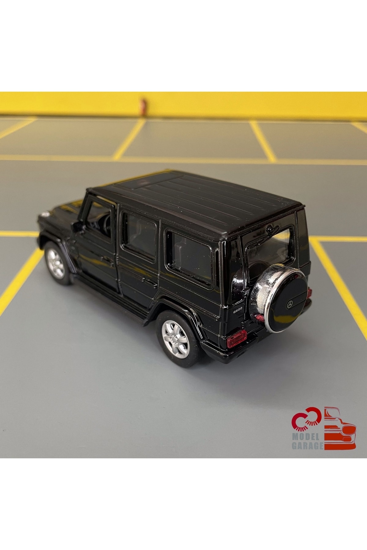 مدل خودرو ماشین اسباب بازی مرسدس بنز G کلاس 1 36 SCALE DIECAST METAL MODEL اورجینال WELLY
