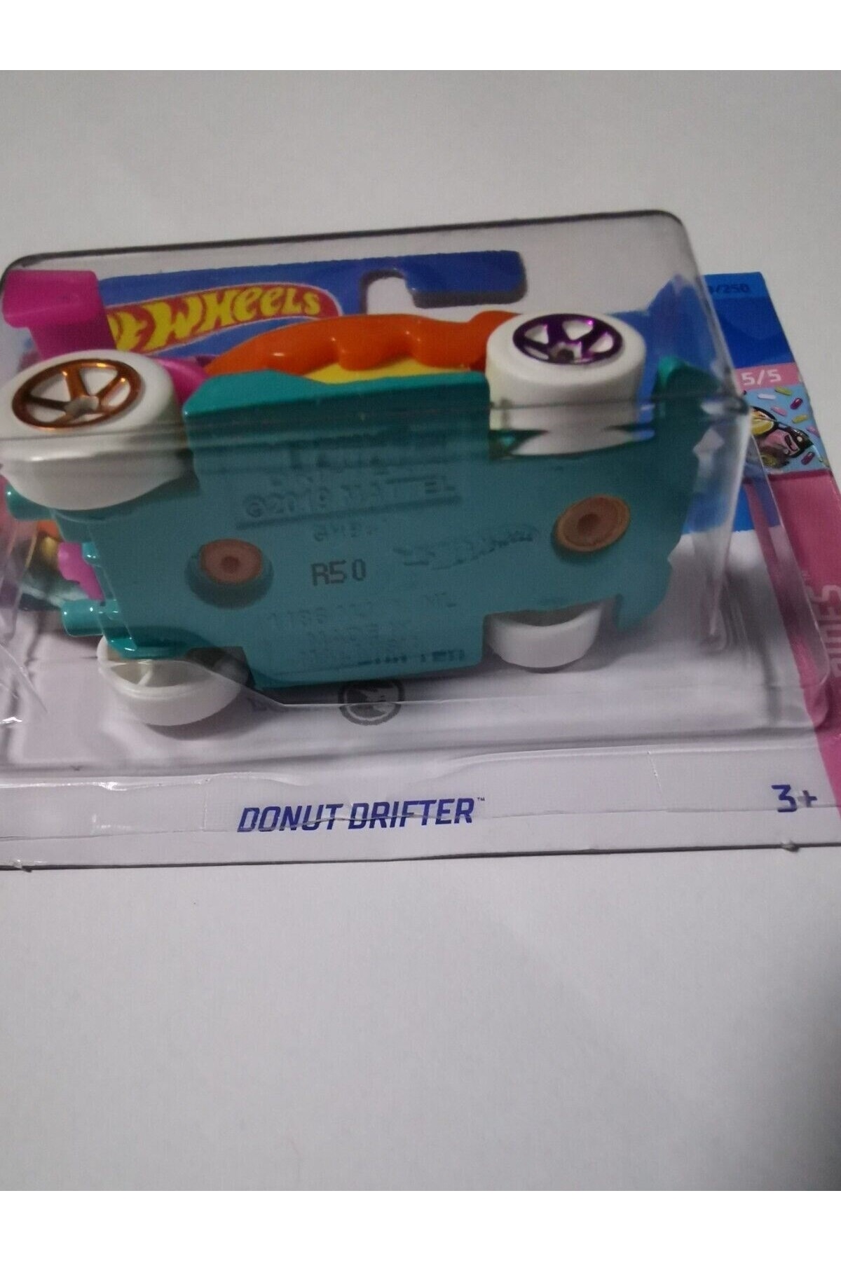 ماشین اسباب بازی TREASURE HUNT TH DONUT DRIFTER 2023 MODEL 1 64 SCALE HKK97 از ترکیه HOT WHEELS