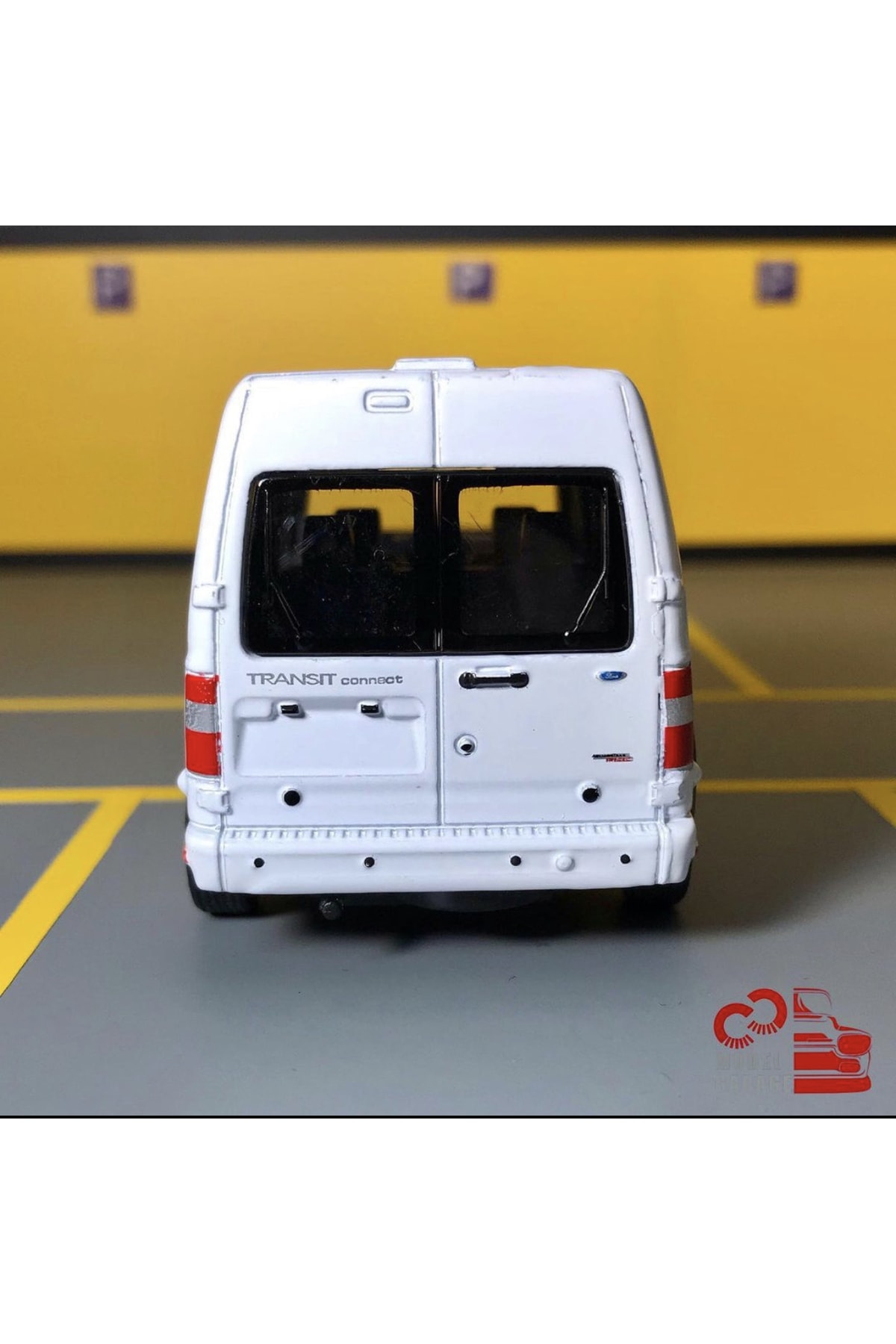 مدل خودرو FORD TRANSIT CONNECT 1 36 SCALE C&amp;C MODEL GARAGE PULL DROP DIECAST METAL CAR TOY اورجینال Genel Markalar