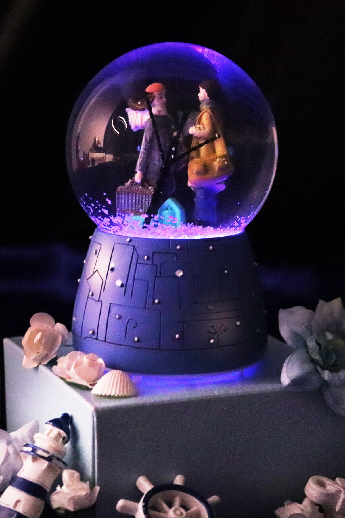 گوی برفی WINTER TALE LED موزیکال SNOW GLOBE C از ترکیه DEMPOWER