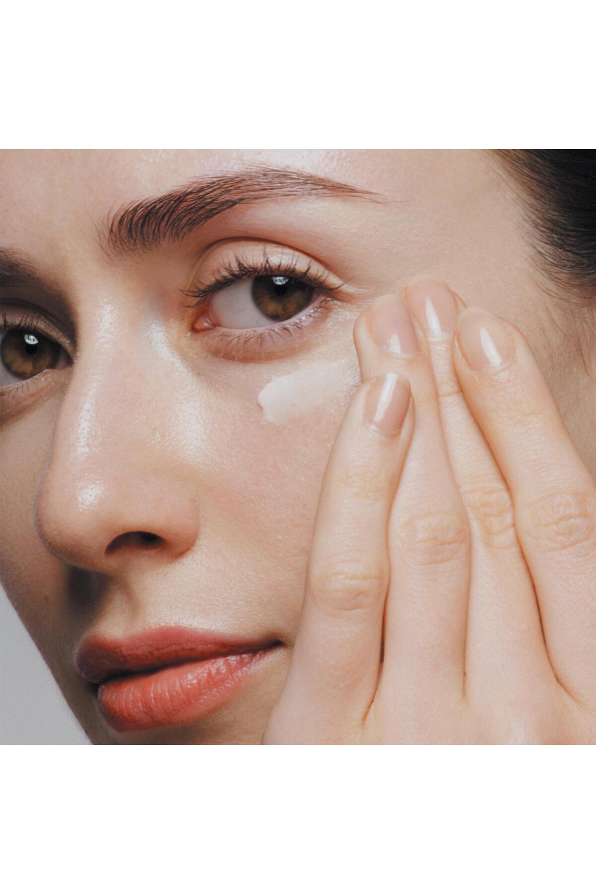 ماسک چشم کرم بازسازی کننده خطوط دور و لب فیوچر سولوشن LX 17 میل اورجینال Shiseido