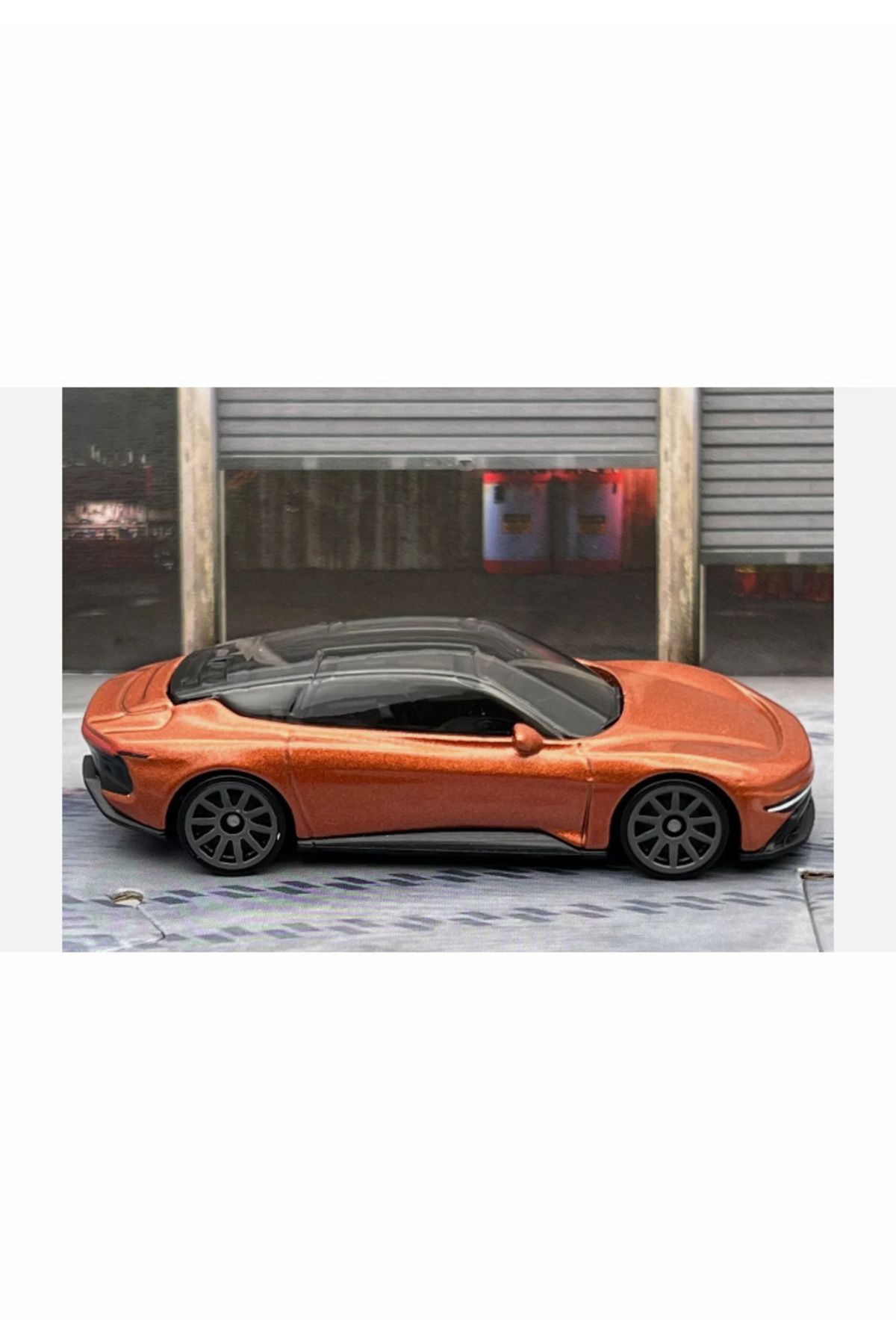 ماشین اسباب بازی مقیاس DELOREAN ALPHA5 1:64 هات ویلز اورجینال HOT WHEELS