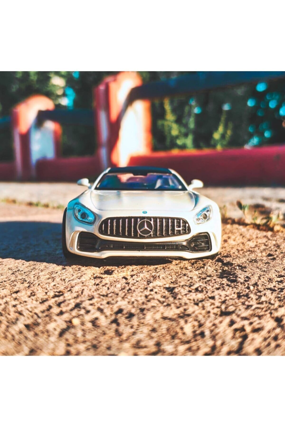 مدل خودرو مرسدس AMG GT R چک DROP DIECAST سفید اورجینال WELLY