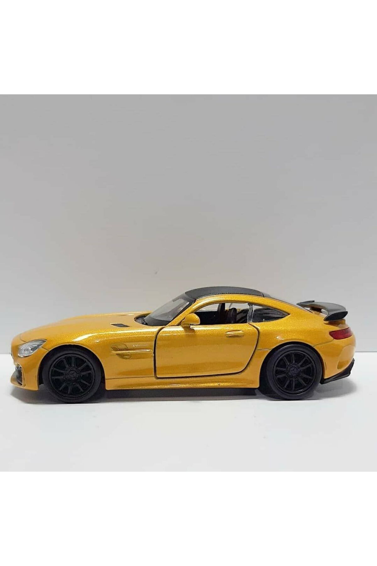 مدل خودرو خودروی فلزی 1.36 SCALE WELLY MARCEDE AMG GTR 12 CM زرد با مجوز اورجینال WELLY