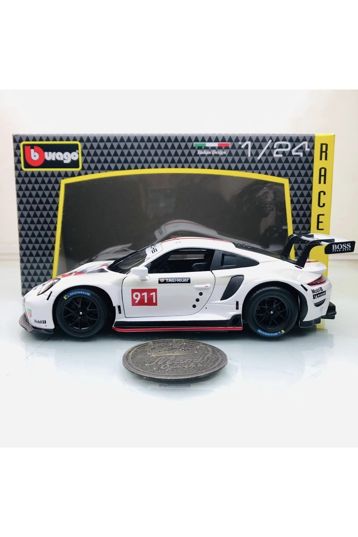 مدل خودرو 2023 جدید پورشه 911 RSR GT سفید قرمز 1:24 SCALE برند BURAGO اورجینال Burago
