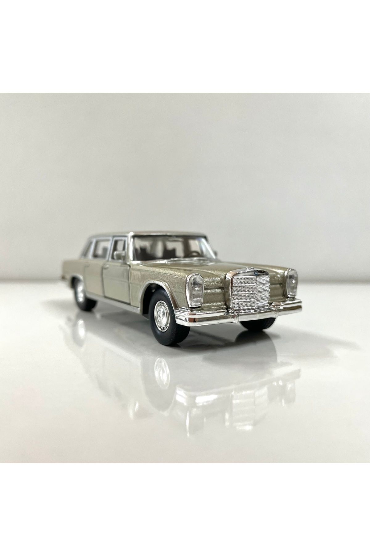 مدل خودرو 1963 MERCEDES BENZ 600 1 36 SCALE WELLY DIECAST METAL CAR TOY PULL DROP اورجینال WELLY
