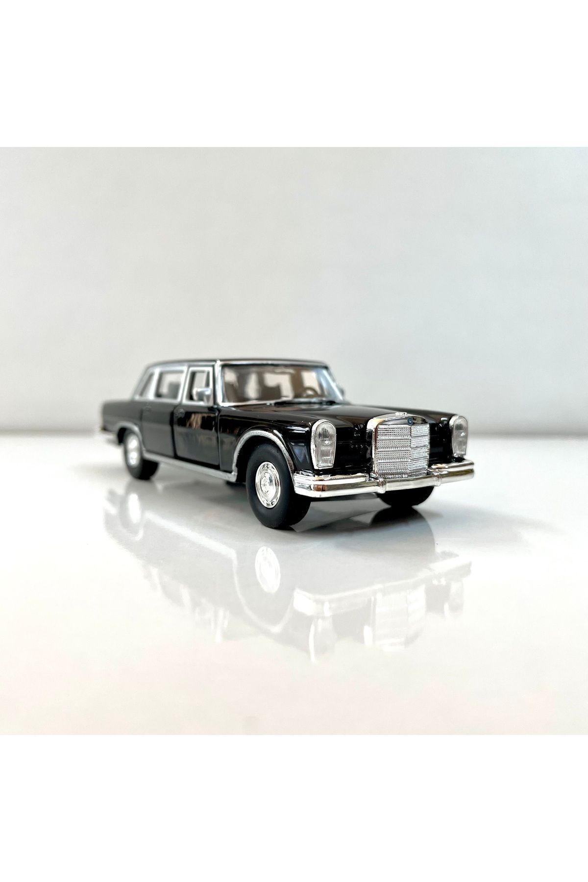 مدل خودرو 1963 MERCEDES BENZ 600 1 36 SCALE WELLY DIECAST METAL CAR TOY PULL DROP اورجینال WELLY