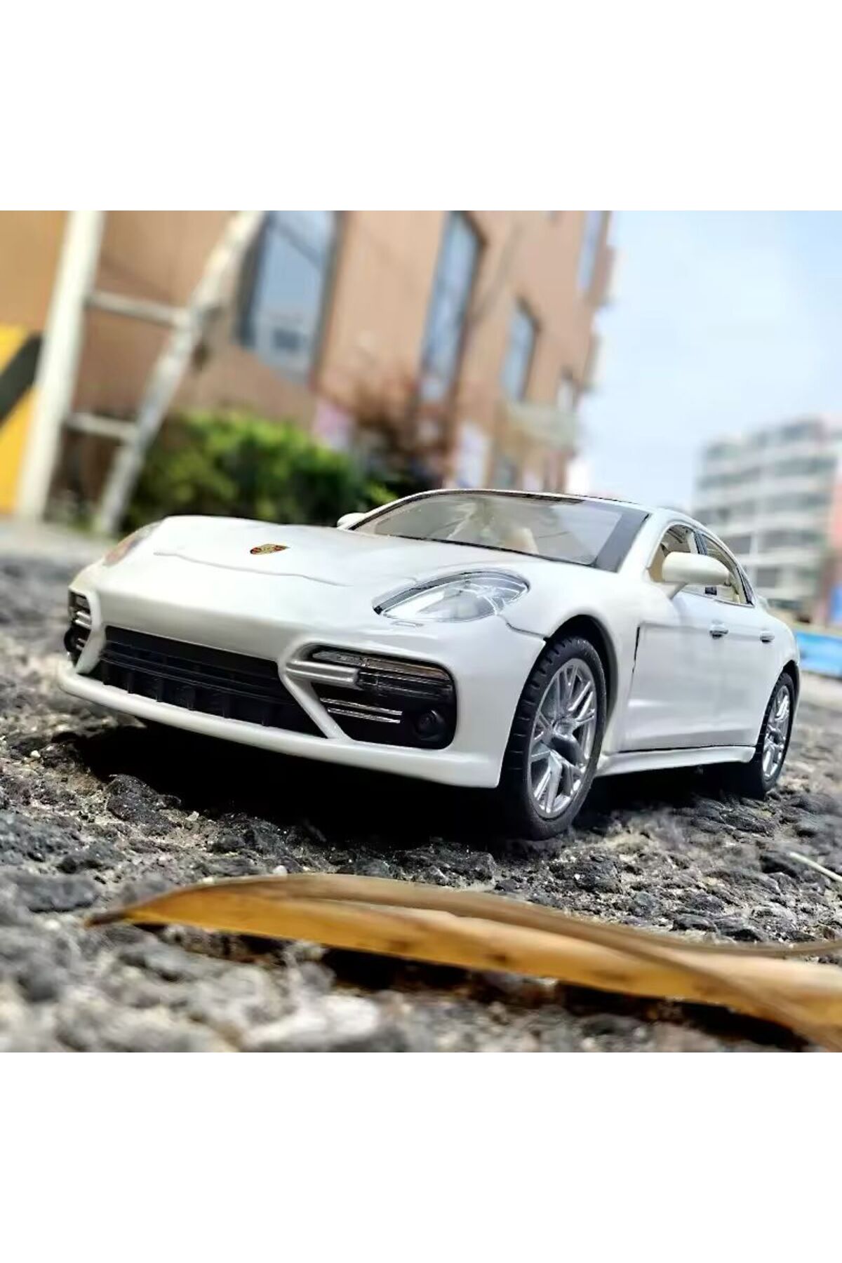 مدل خودرو 1:24 PORSCHE PANAMERA DIECAST CAR کلکسیونی با صدا و نور اورجینال scntoys