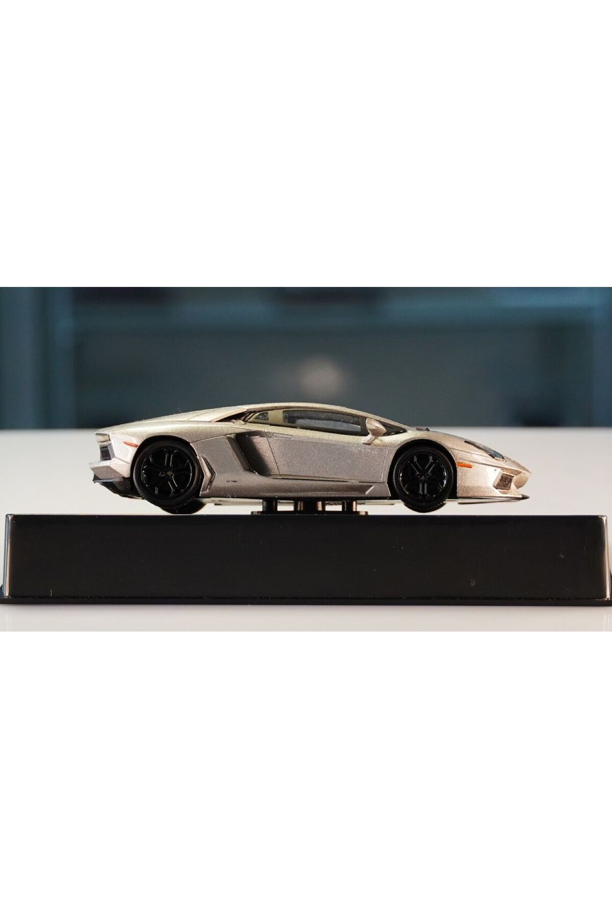 مدل خودرو 1:43 چرخ های داغ BCK06 LAMBORGHINI AVENTADOR LP700 4 THE DARK KNIGHT RISES هات ویلز اورجینال HOT WHEELS