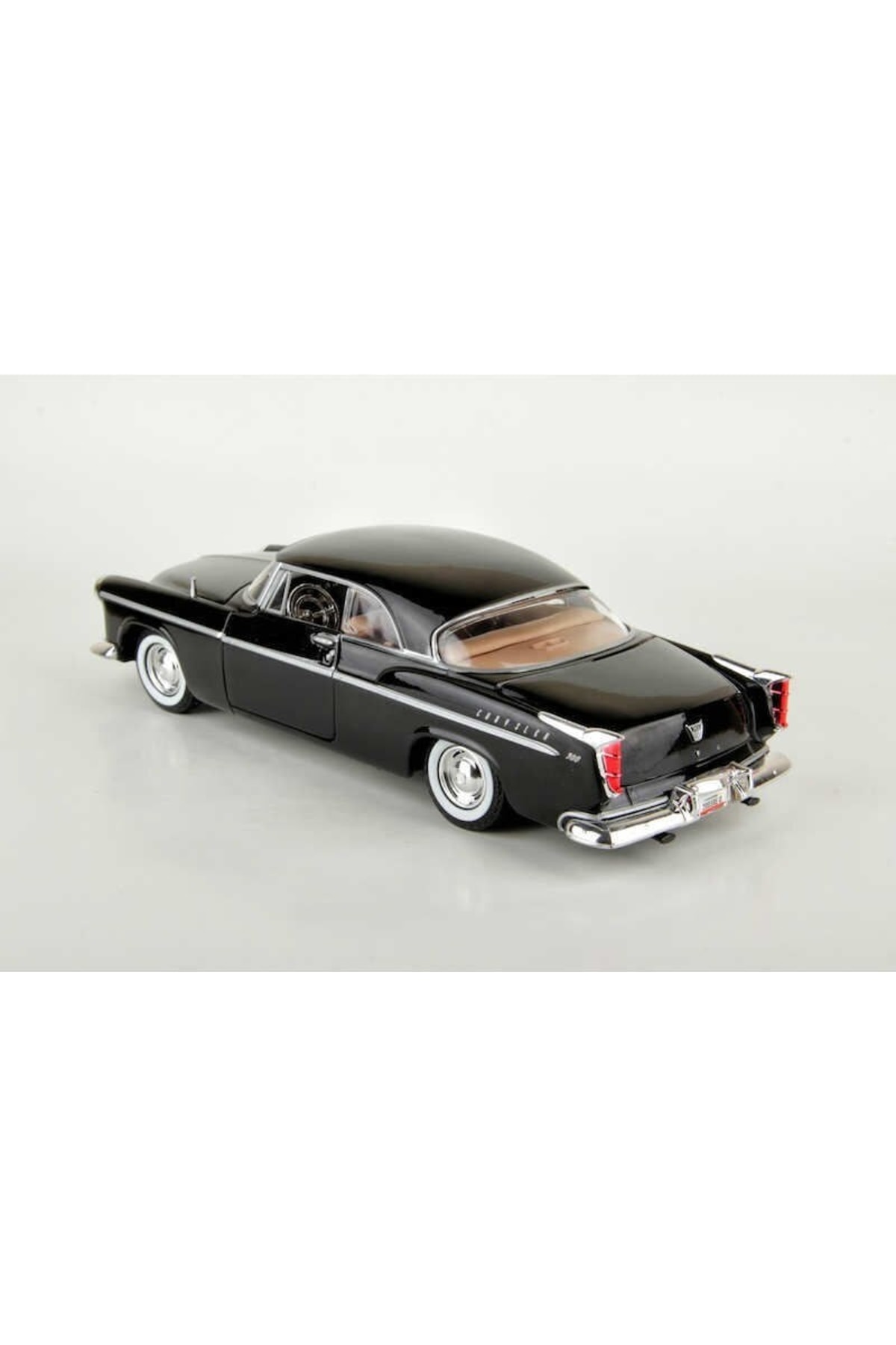 مدل خودرو MOTORMAX 1:24 1955 کرایسلر C300 ماشین مشکی اورجینال Motor Max