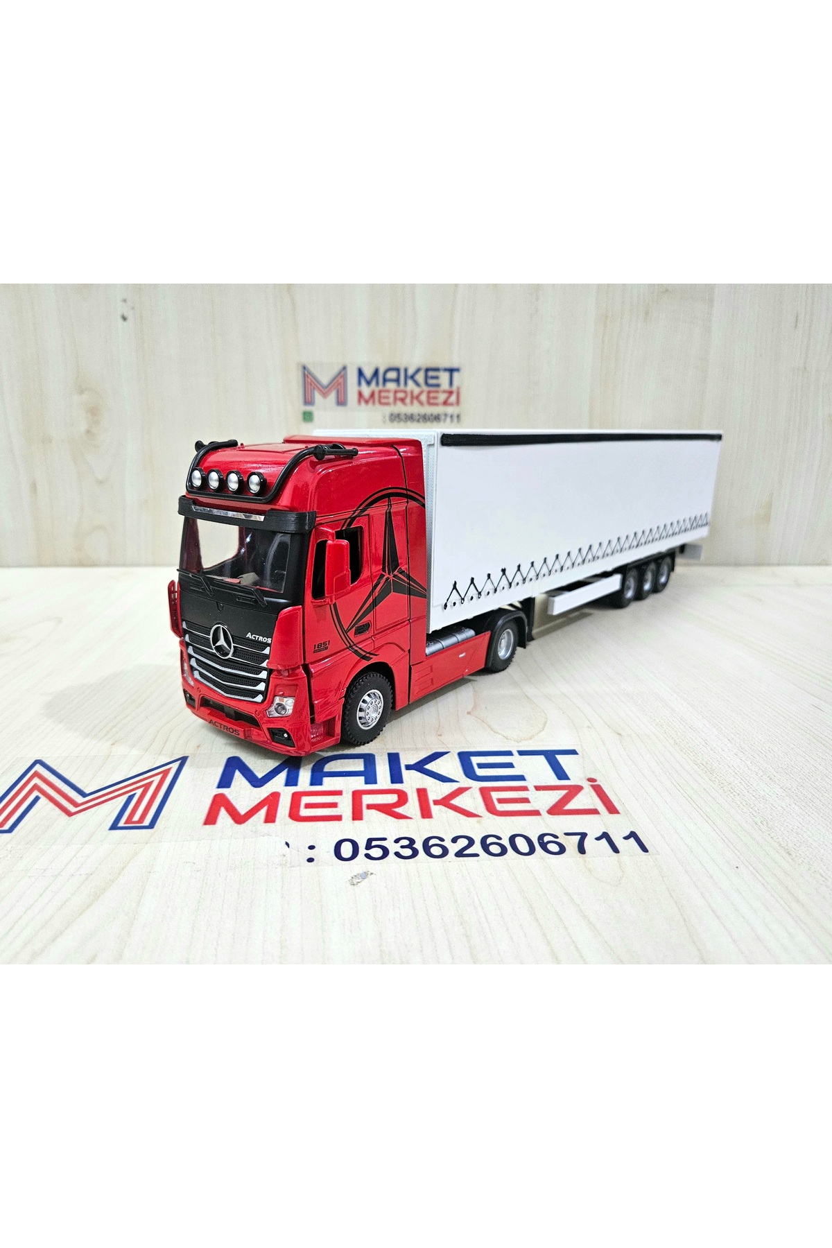 مدل خودرو نیم متر طول 1 36 MERCEDES ACTROS TILT TRUCK MODEL نام نوشته شده قرمز اورجینال Maket