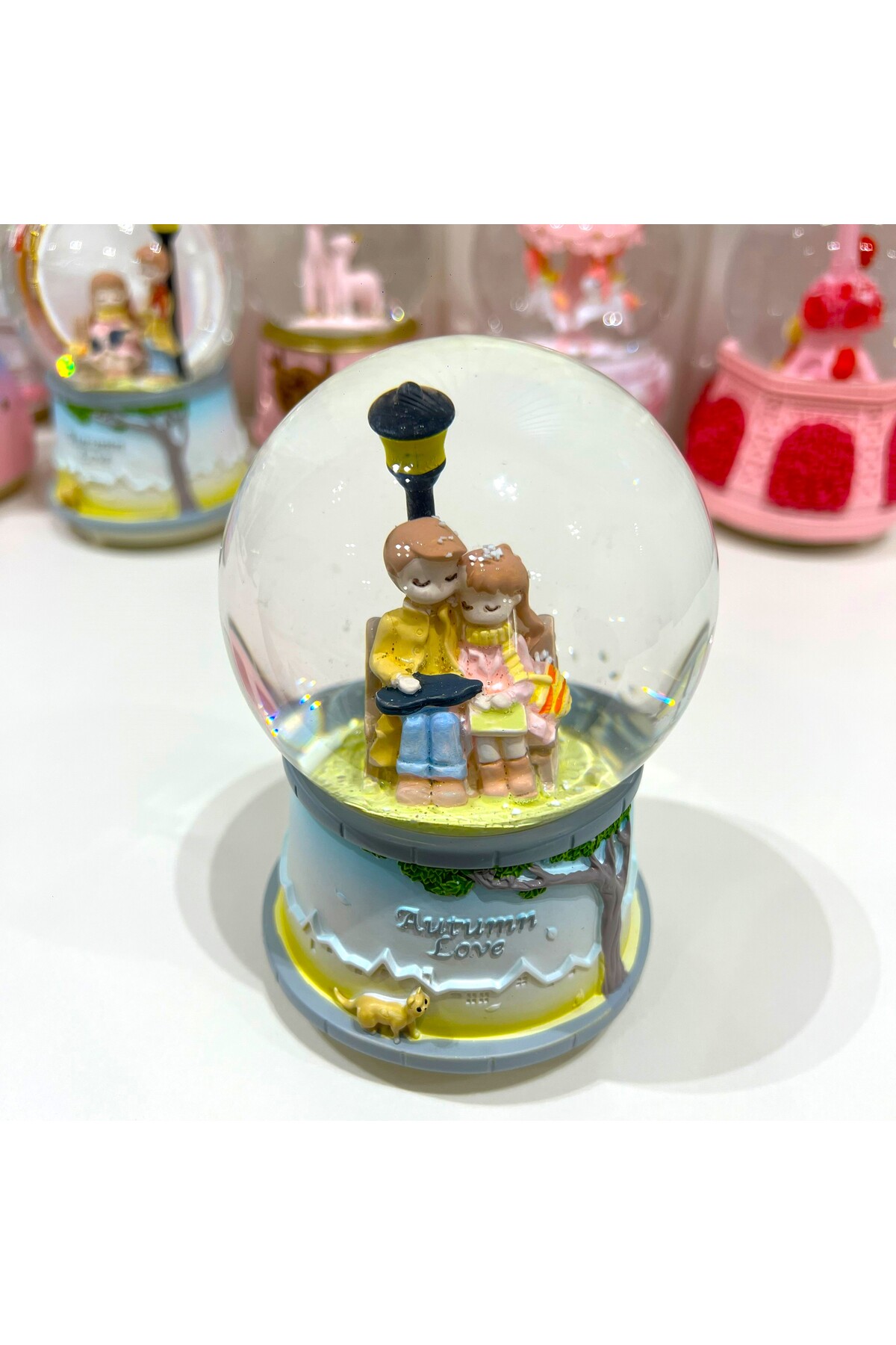 گوی برفی زوج عزیز SNOW GLOBE سایز متوسط ​​با چراغ و موزیک TKY0396 از ترکیه Taşmeran