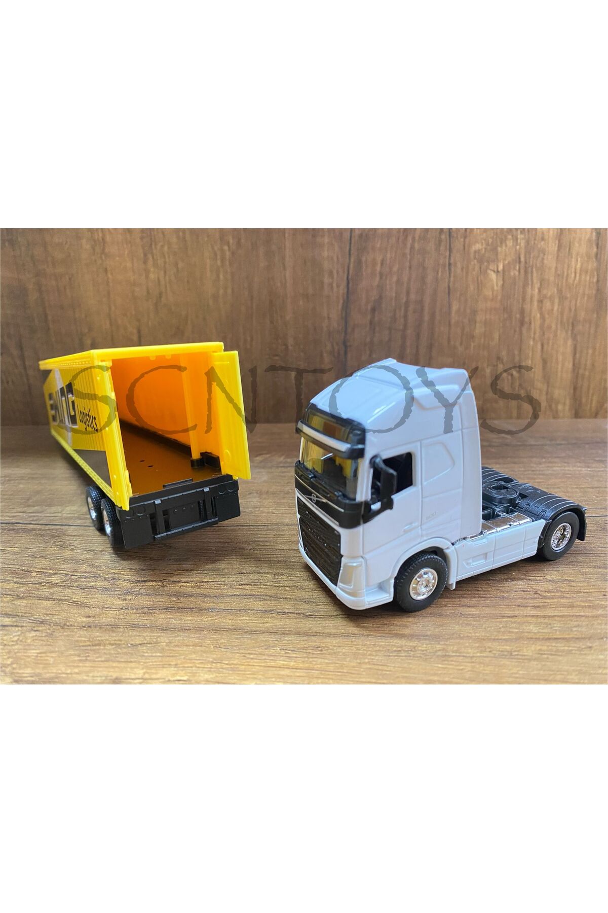 ماشین اسباب بازی VOLVO 4X2 و TRAILER WELLY TRUCK TRACTOR TOY METAL COVERS باز scntoys
