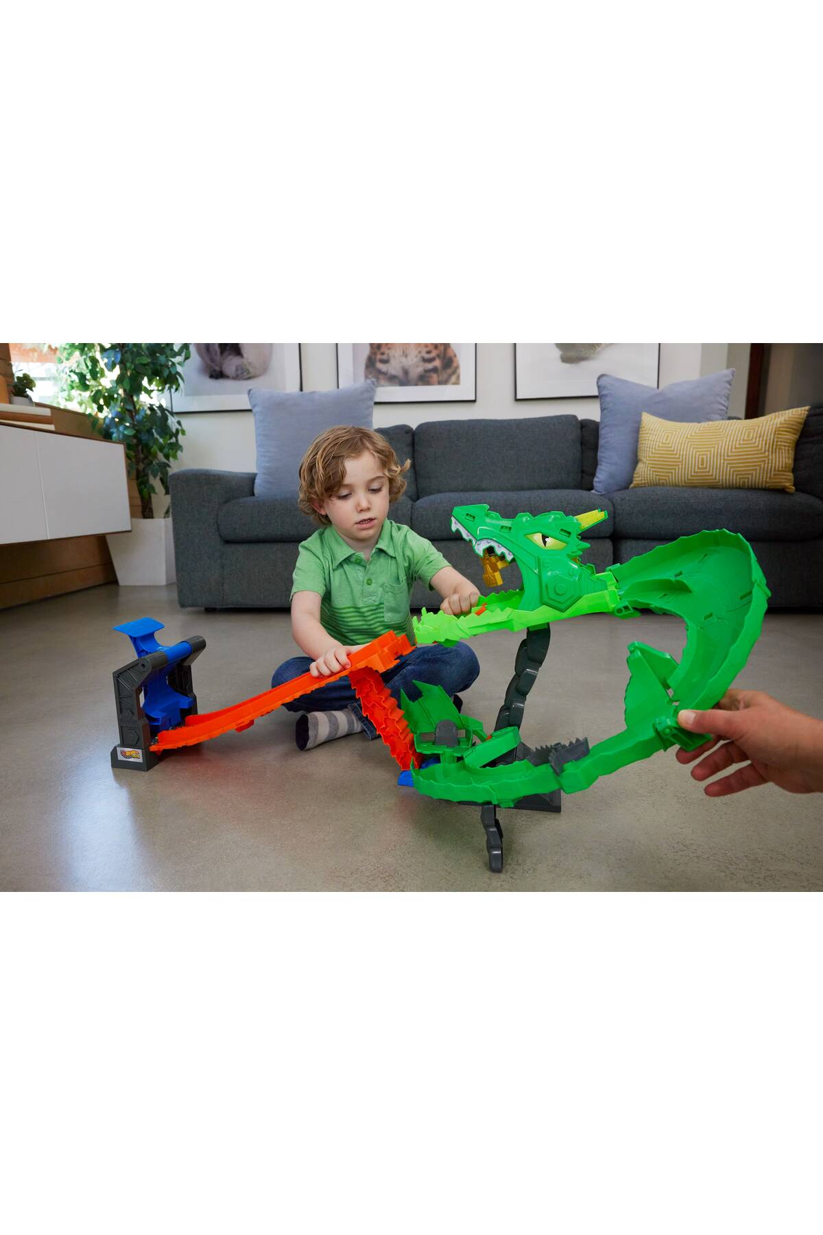 سایر ست های بازی MONSTER TRUCKS SHARK AND DINOSAUR VS SCARY DRAGON مجموعه JFR06 از ترکیه HOT WHEELS