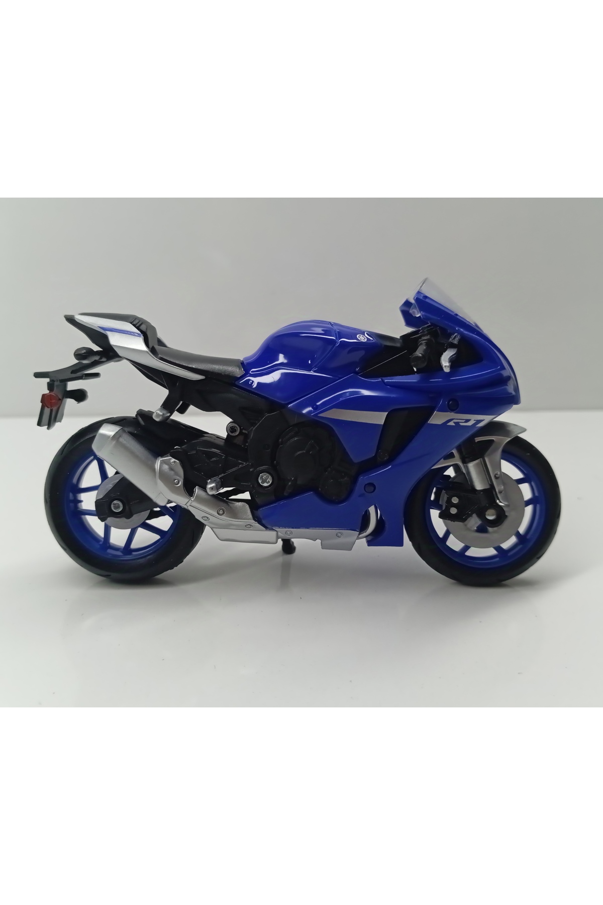 مدل خودرو DIANOMI MAISTO 1:18 مقیاس YAMAHA YZF R1 METAL MOTORCYCLE اورجینال Maisto