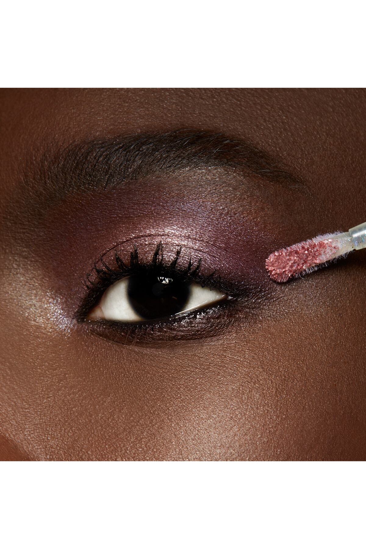 سایه چشم مایع متالیک گلیتری الماسی Dazzleshadow Diamond Crumbles مدل LOVE YOURSELF حجم 4.6 میل   مک MAC