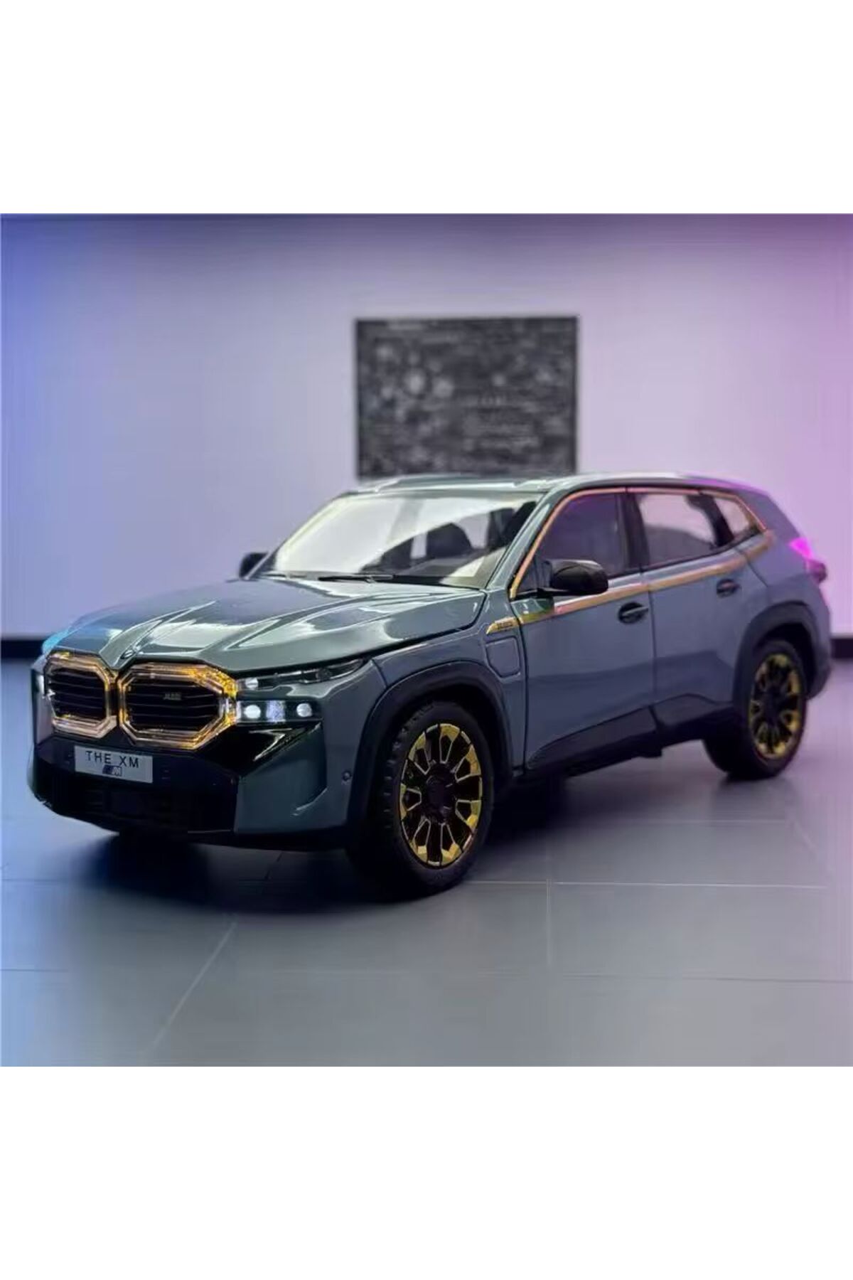 مدل خودرو BMW XM DIECAST ماشین 1:24 درب صندوق عقب باز می شود بدون باتری JEEP اورجینال scntoys