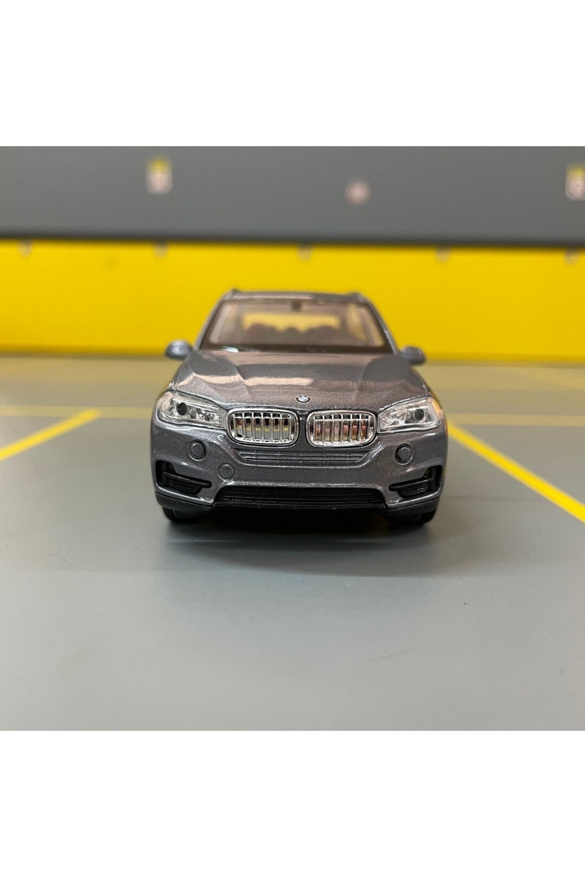 مدل خودرو BMW X5 1 36 SCALE DIECAST METAL MODEL CAR PULL DROP TOY اورجینال WELLY