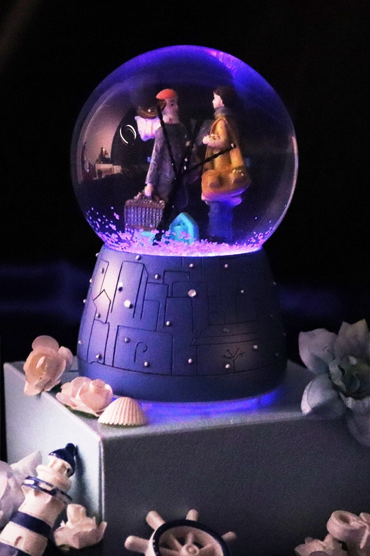 گوی برفی عکس موزیکال عاشقان شاد زمستانی مدل SNOW GLOBE C از ترکیه MUJGAN